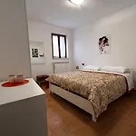 Apartment La Dimora Di Sandra Montefalco, Tra Ulivi Con Parcheggio