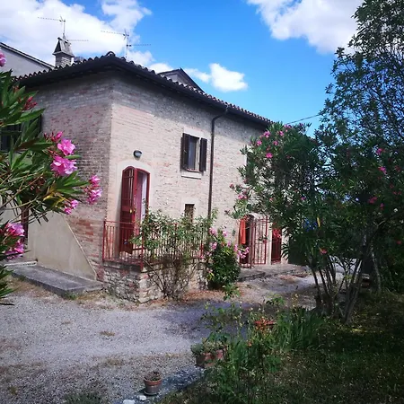 Apartment La Dimora Di Sandra Montefalco, Casa Tra Gli Ulivi A