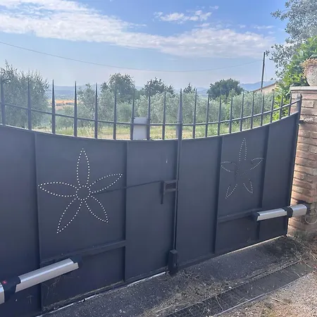 La Dimora Di Sandra In Umbria A Apartamento *