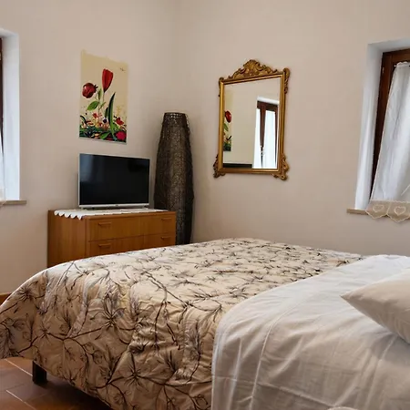 Апартаменты La Dimora Di Sandra Montefalco, Casa Tra Gli Ulivi A *