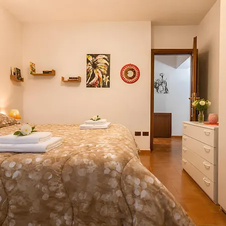 Апартаменты La Dimora Di Sandra Montefalco, Casa Tra Gli Ulivi A *