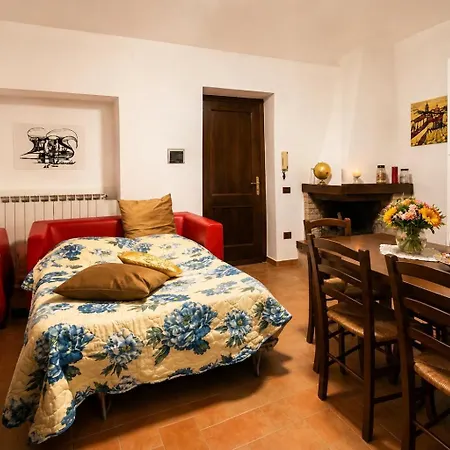 Apartment La Dimora Di Sandra Montefalco, Casa Tra Gli Ulivi A *